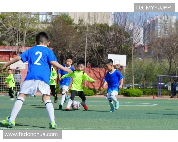 足球明星在比赛中如何巧妙应对小便问题的独特策略与经验分享